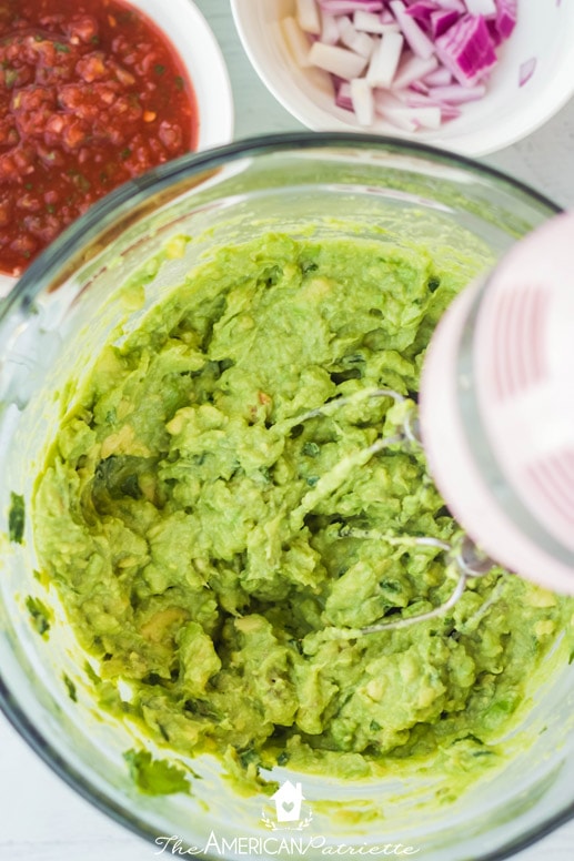 The Best Easy & Flavorful Guacamole Recipe2