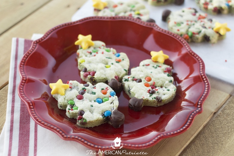 Chocolate Chip Pistachio Christmas Tree Cookies - the perfect Christmas cookies for Santa!