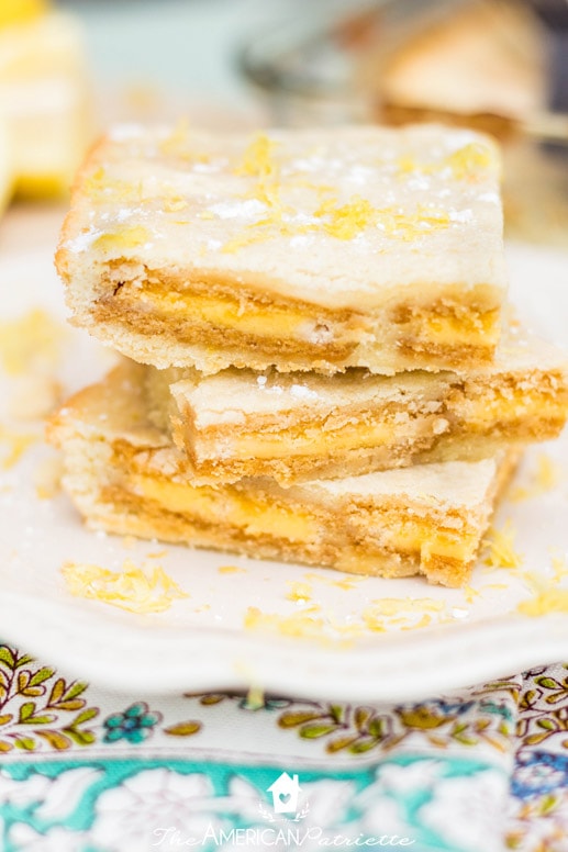 Chewy and tangy lemon Oreo fudge bars