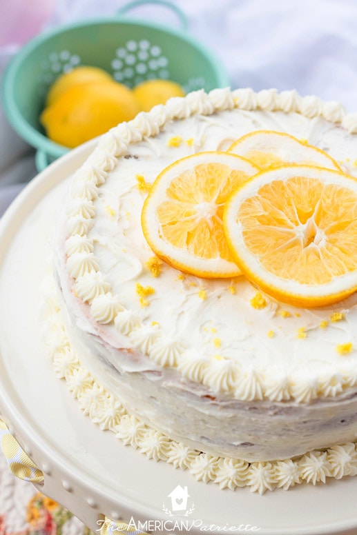 Most Amazing Lemon Cupcakes - Pretty. Simple. Sweet.