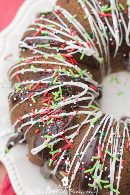 Christmas Chocolate Bundt Cake / Hot Chocolate Bundt Cake recipe from