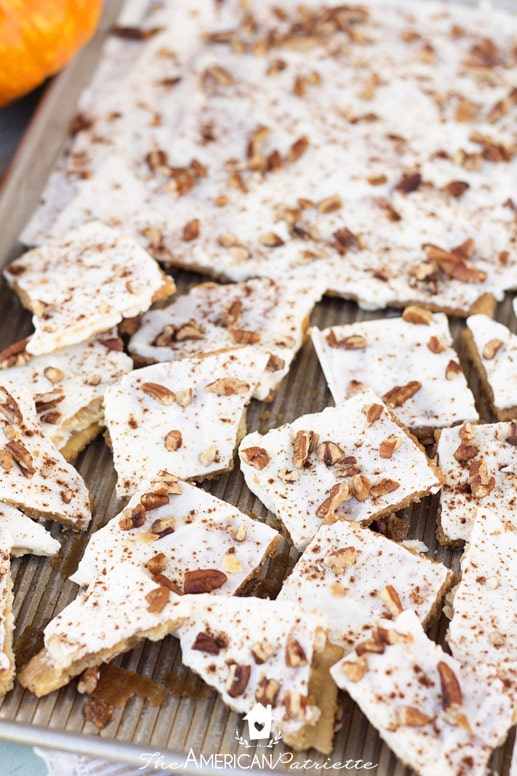 Easy Pumpkin Spice Praline Saltine Cracker Toffee