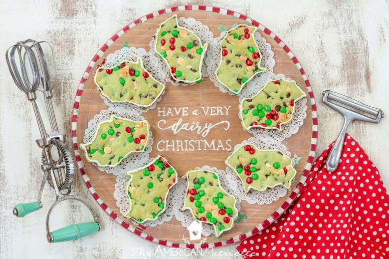 DIY Rustic Farmhouse-Style Christmas Cookie Platter