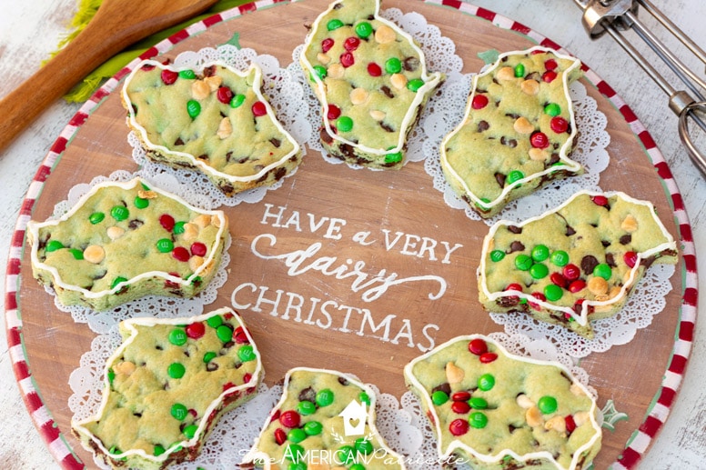 DIY Rustic Farmhouse-Style Christmas Cookie Platter