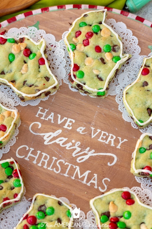 DIY Rustic Farmhouse-Style Christmas Cookie Platter