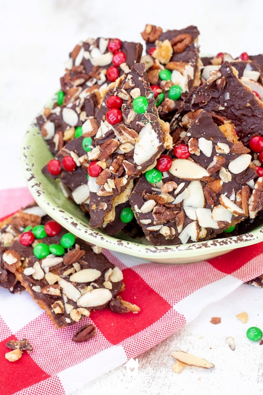 Easy Christmas Saltine Nutcracker Toffee