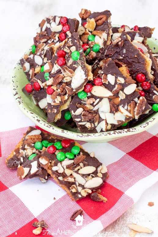 Easy Christmas Saltine Nutcracker Toffee