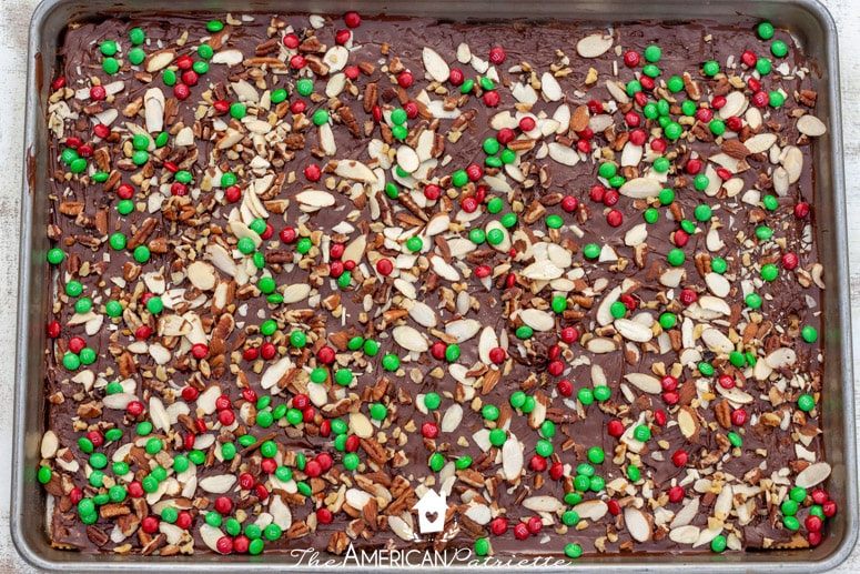 Easy Christmas Saltine Nutcracker Toffee