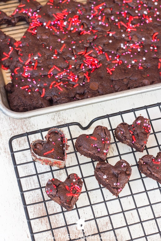 Dark Chocolate Chip & Strawberry Buttercream Valentine Sandwich Cookies