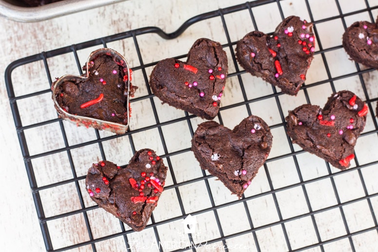 Dark Chocolate Chip & Strawberry Buttercream Valentine Sandwich Cookies