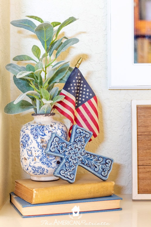 Cottage Farmhouse Style Patriotic Home Decor Ideas