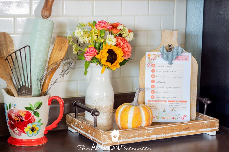 Colorful Rustic Country Cottage Fall Decor Ideas