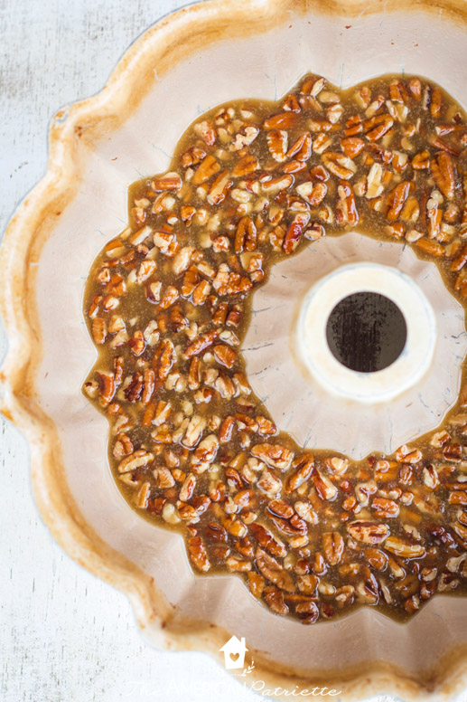 https://theamericanpatriette.com/wp-content/uploads/2019/11/Easy-Pumpkin-Praline-Bundt-Cake-with-Cream-Cheese-Frosting-Glaze-1.jpg