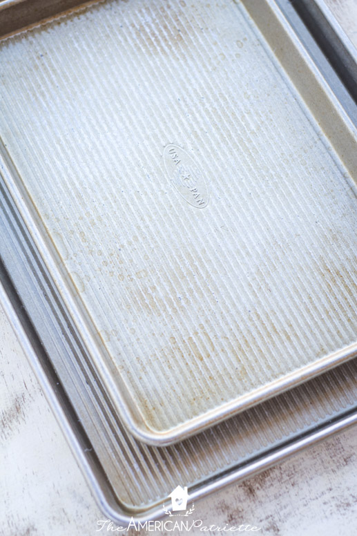 The BEST baking sheets for cookies - The American Patriette