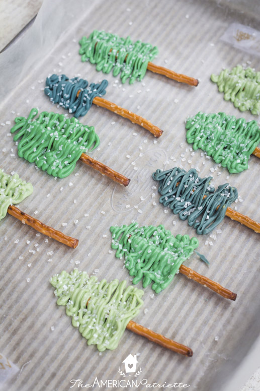 Easy Chocolate Christmas Tree Pretzel Sticks