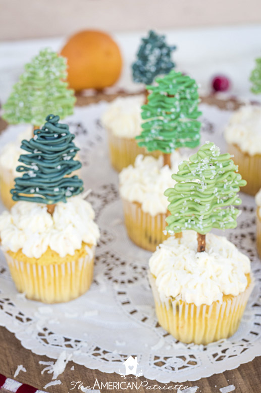 Easy Chocolate Christmas Tree Pretzel Sticks