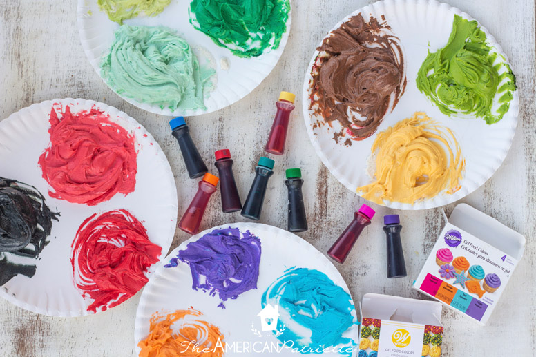 How to decorate sugar cookies without fancy equipment