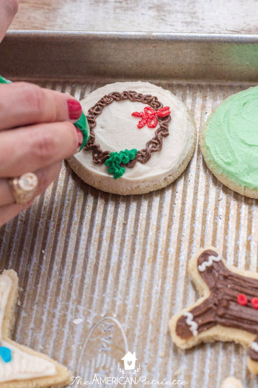 How to decorate sugar cookies like a pro