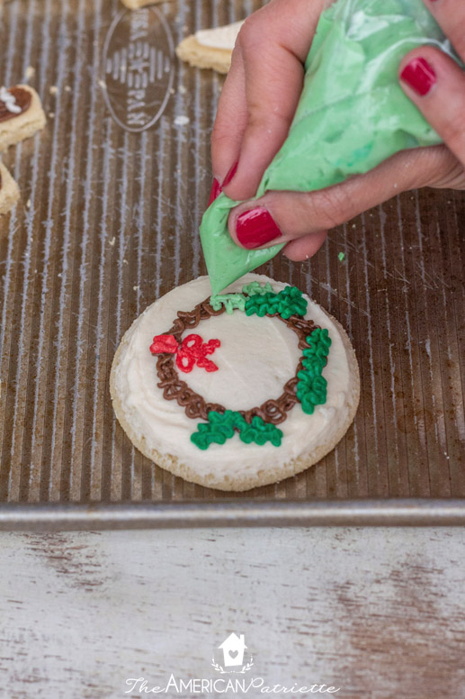 How to decorate sugar cookies like a pro