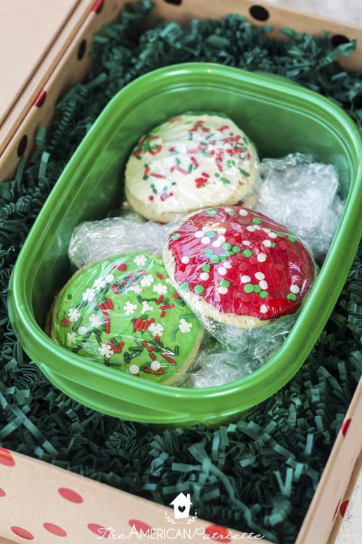 How to Package Cookies to Send in the Mail